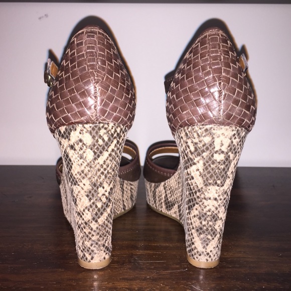 Banana Republic Wedges - Picture 6 of 13